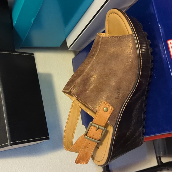 Wedges - Picture 1 of 4